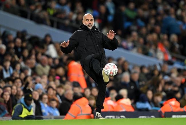 Pep Guardiola nhắc lại mục tiêu dự Champions League của Man City